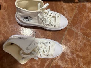 Converse Hi Top Blancas