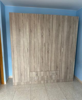 Armario Amplio con 4 Puertas en 3 Colores! NUEVO!!