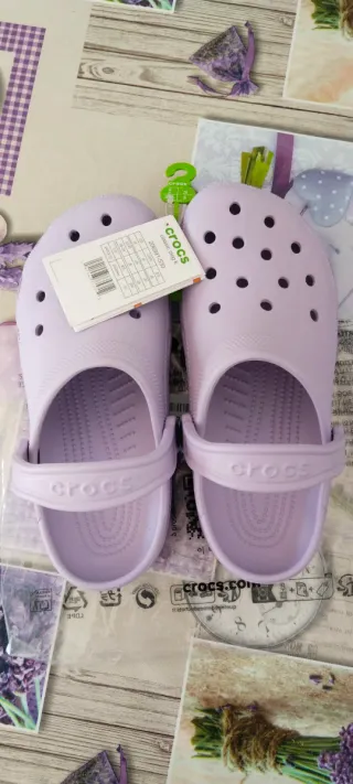 Zuecos Crocs color Lavanda. Nuevo. Talla 38-39.