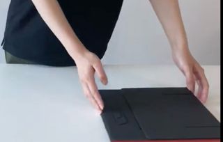 Soporte Plegable Naranja para Tablet/Portátil