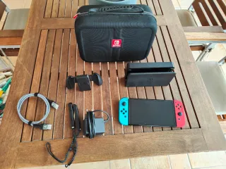 Nintendo Switch OLED blu/rosso