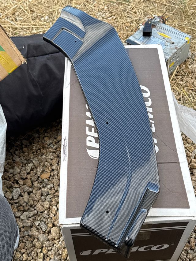 Cortina de carro e aleron