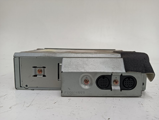 SISTEMA AUDIO / RADIO CD MITSUBISHI MONTERO (V60/