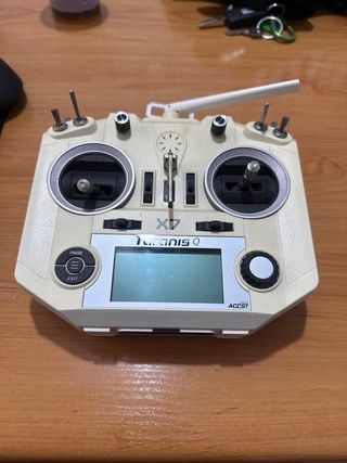 Emisora FrSky Taranis Q X7 2.4GHz ACCST.