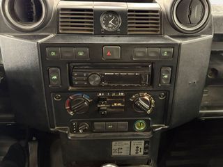 Land-Rover Defender 110 TD4 E
