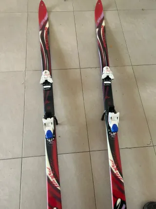 Esquís Rossignol con palos