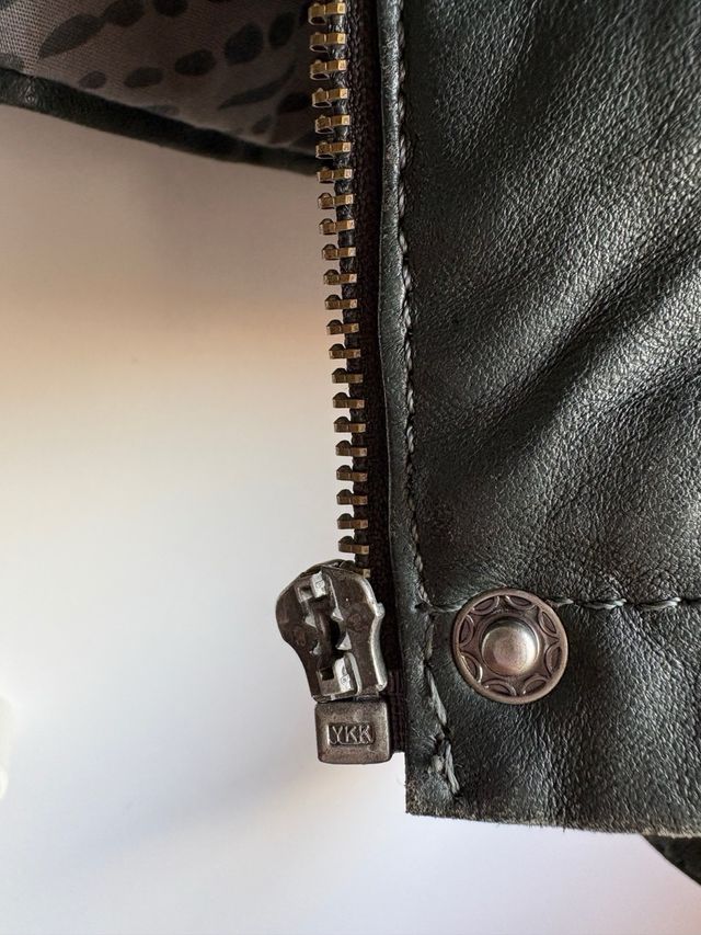 Chaqueta Cuero Verde Bershka Talla M