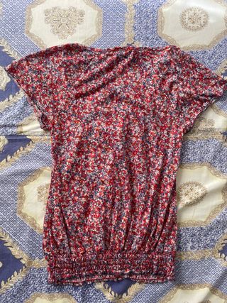 Camiseta floral manga corta