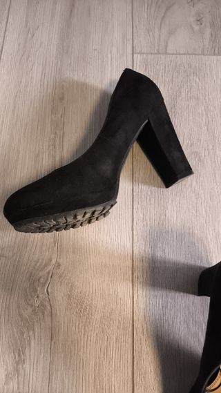 Zapatos de tacón negros