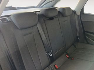 Audi A4 30 TDI Business Line