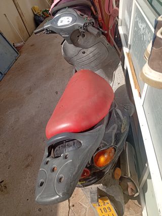 Motor de moto se vende el motor y la moto