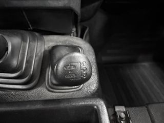 Land-Rover Defender 110 TD4 E