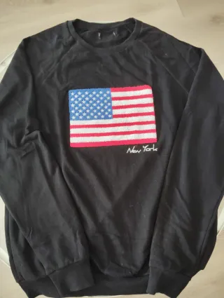 Sudadera Negra con Bandera USA y New York