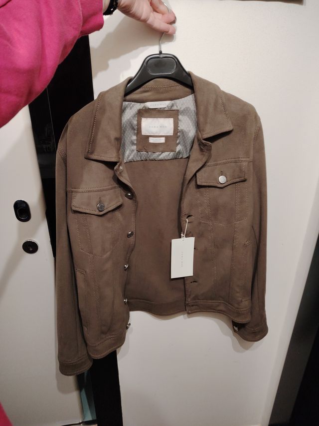 Giacca Zara tra un verde kaki e un marrone