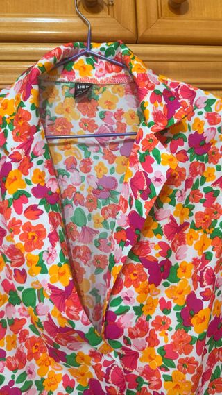Camisa floral manga corta