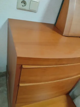 Cabecero y 2 mesillas cerezo