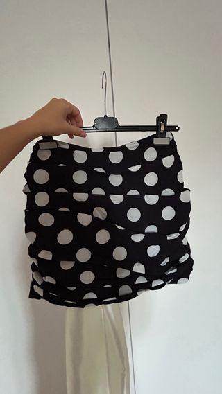 Falda de fiesta lunares
