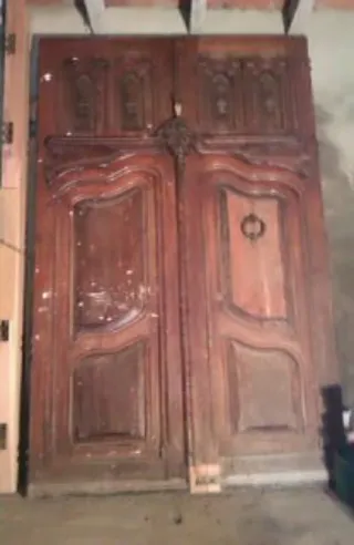 Puerta de madera de mobila