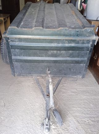 Remolque 750kg con capota