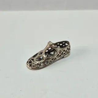 Scarpetta miniatura argento 800 traforata