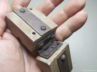 Stampo per esche da pesca