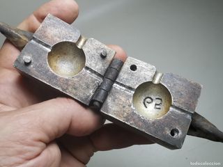 Stampo per esche da pesca