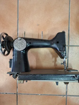 2 macchine da cucire antiche