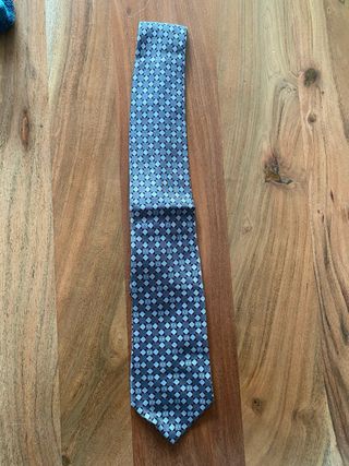 Corbata Loewe de seda gris