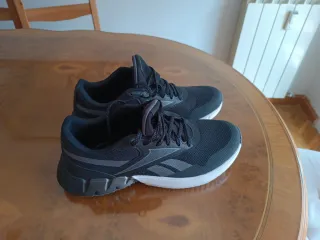 Zapatillas Reebok Hombre Negras/Gris Sin Usar