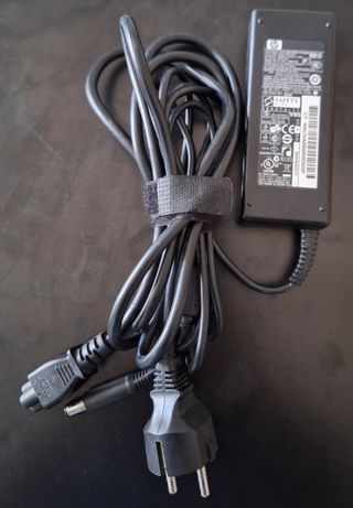 Cargador HP PPP012D-S 90W 100-240V Original