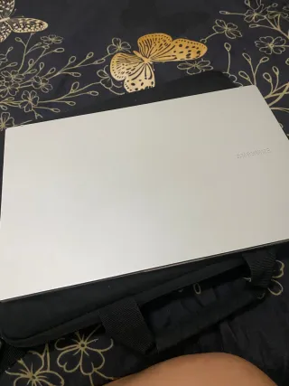 Ordenador portátil Samsung gris