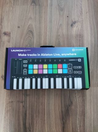 Controlador MIDI Novation