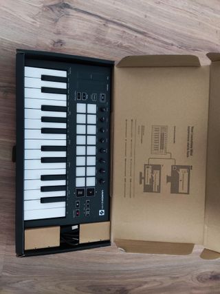 Controlador MIDI Novation