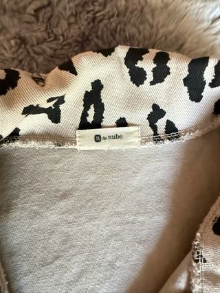 Chaleco vaquero estampado leopardo