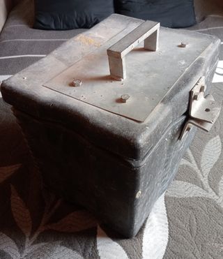 Caja de herramientas metálica