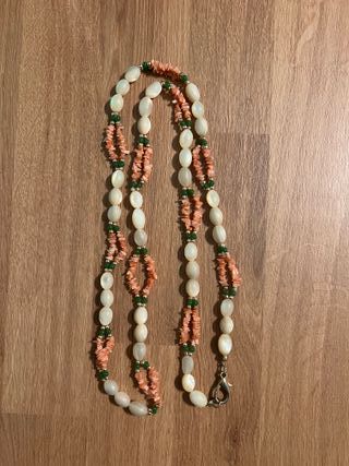 Filo di Perle Beige e Bianche con conchiglie