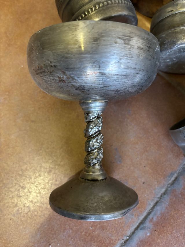 Juego de cubertería antigua