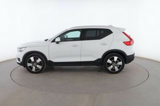 Volvo XC40 2.0 D3 Momentum 2WD