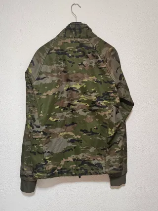 Chaqueta camuflaje militar