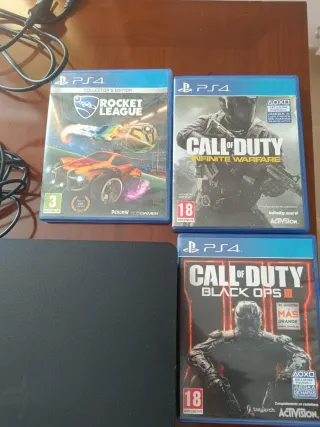 PS4 Slim Negra + 3 Juegos
