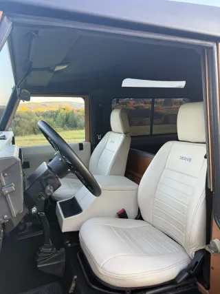 Defender 90 RESTOMOD