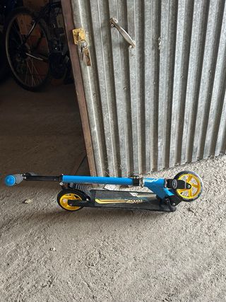 Patinete azul para niñ@s