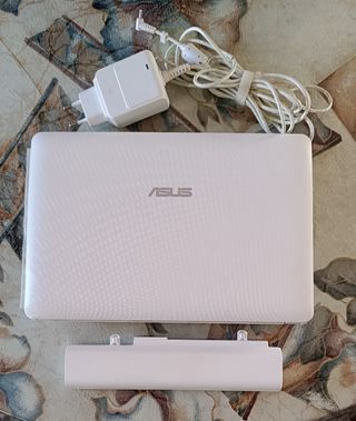 Mini PC Asus Eee 1011 + funda, cargador y batería