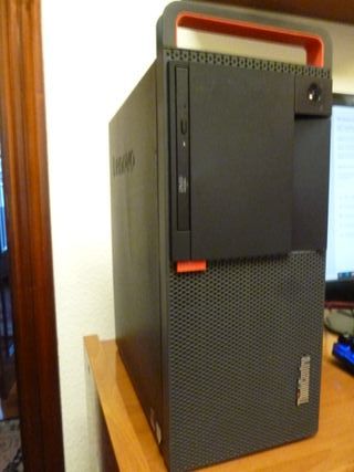 Torre Lenovo I7 6700 amd rADEON 32 RAM W 11