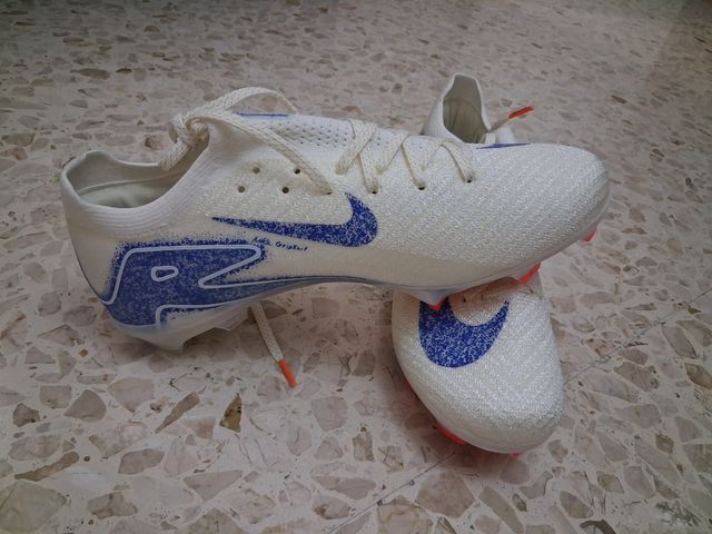 Zapatos Nike Blancos y Naranjas