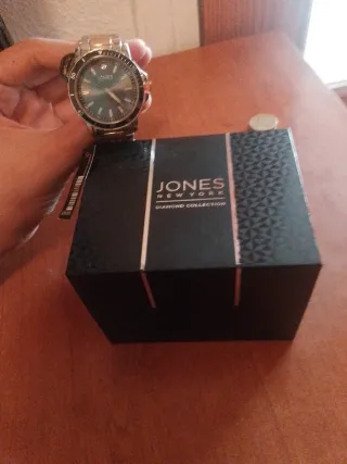 Reloj Jones New York Dorado y Plateado