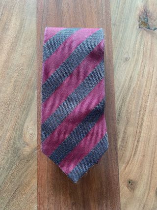 Corbata de seda a rayas