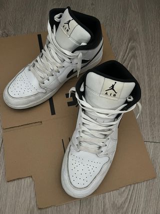 Jordan Air Zapatillas Blancas y Negras
originales 
