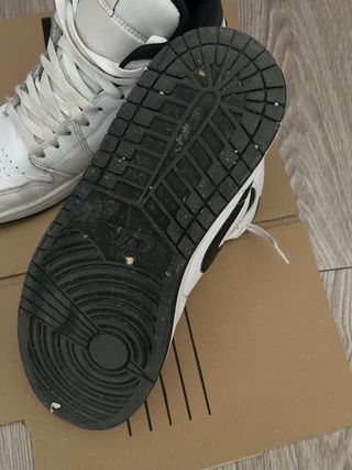 Jordan Air Zapatillas Blancas y Negras
originales 