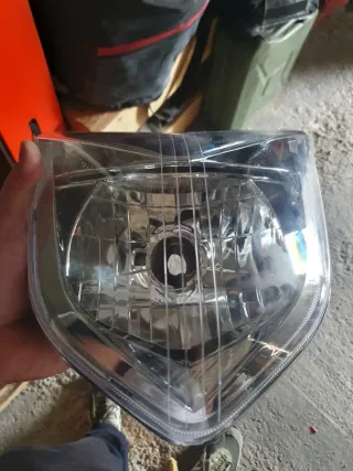Faro Yamaha FZ1 Nuevo
